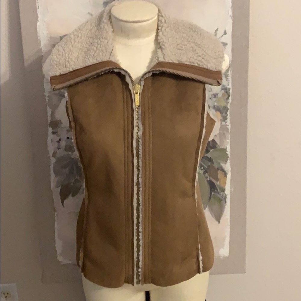 🌺NWOT- Michael Kors Sherpa lined Faux Suede Vest
